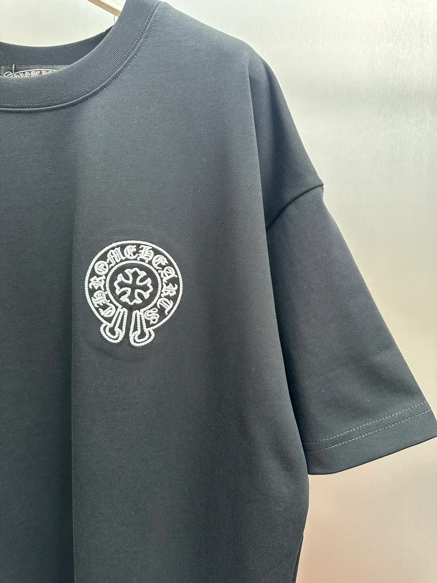 chrome hearts T ， ， ， 。Classic ， 。 ，Black White 。 ， ， 。 size：S M L XL